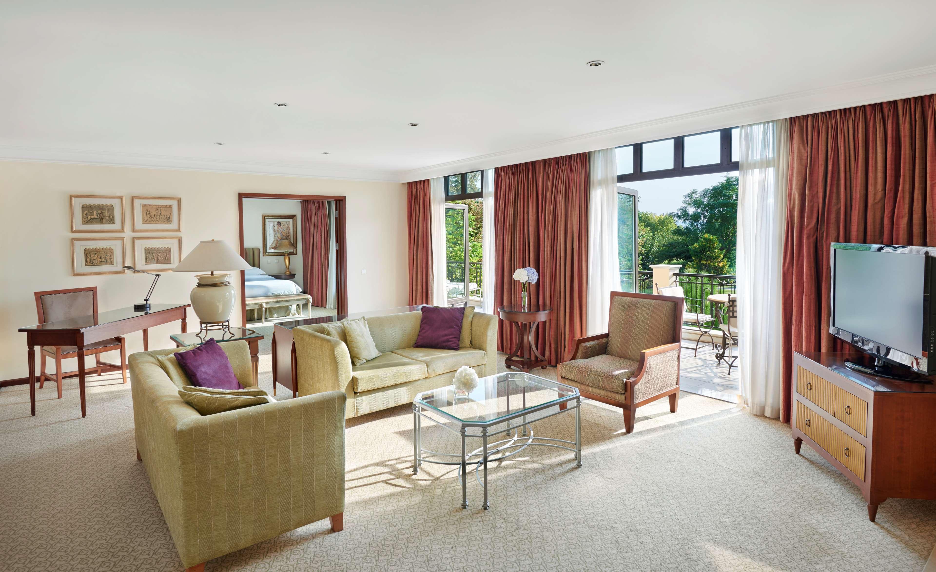 ไฮแอท รีเจนซี เทสซาโลนิกี Hotel เทสซาโลนิกิ ภายนอก รูปภาพ A suite at the InterContinental