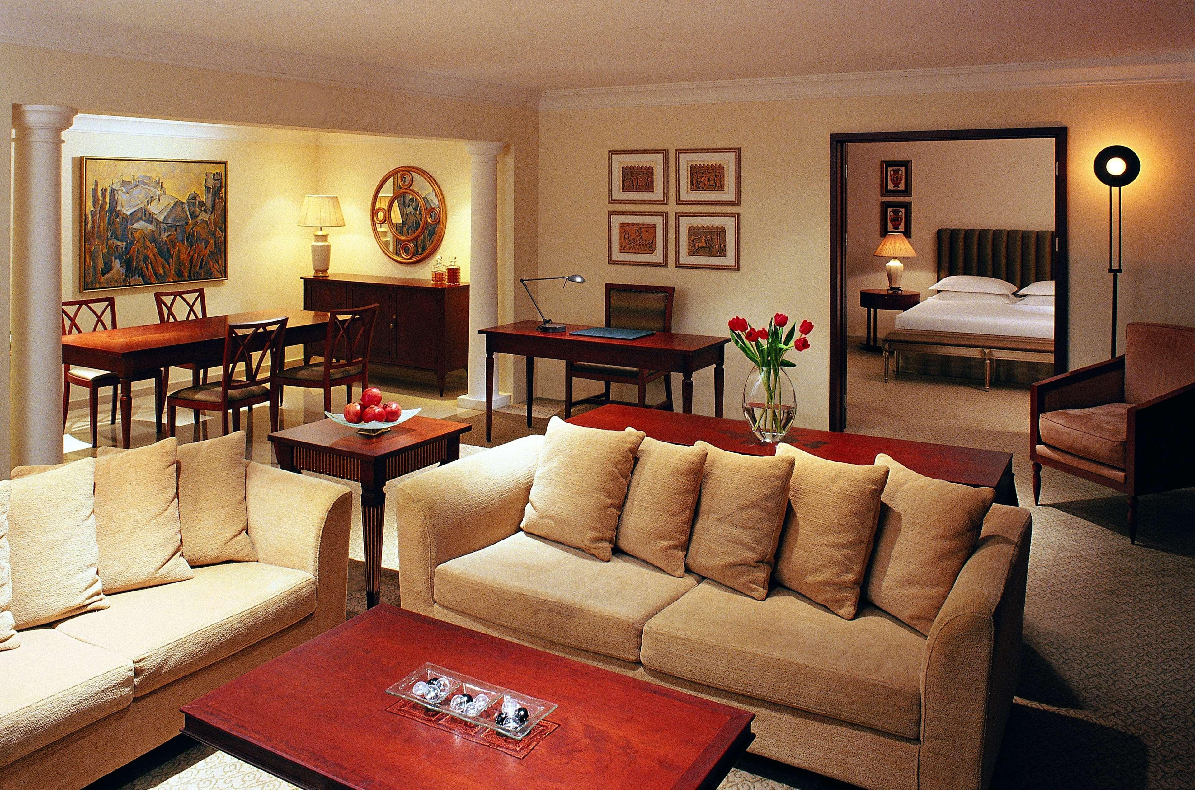 ไฮแอท รีเจนซี เทสซาโลนิกี Hotel เทสซาโลนิกิ ห้อง รูปภาพ A suite at the InterContinental Hotel, London, Park Lane
